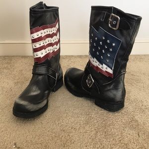 White Mountain “Kennedy” Boots
